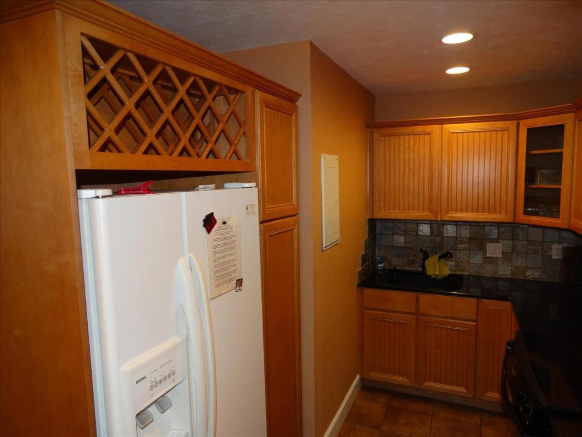 Quiet Vista Del Mar 2 Bedroom Condo Beachfront Property Cocoa Beach Exterior photo