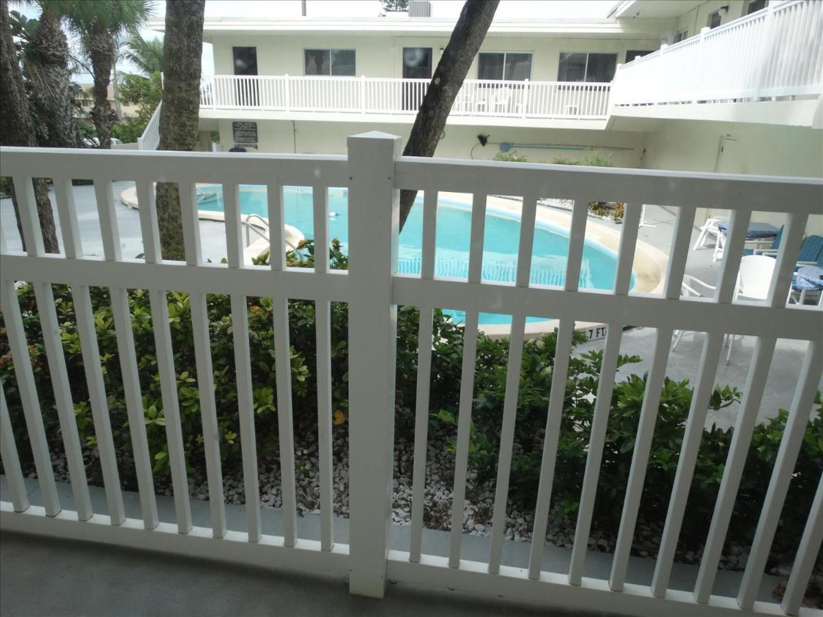 Quiet Vista Del Mar 2 Bedroom Condo Beachfront Property Cocoa Beach Exterior photo