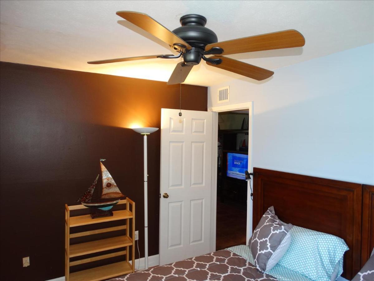 Quiet Vista Del Mar 2 Bedroom Condo Beachfront Property Cocoa Beach Exterior photo